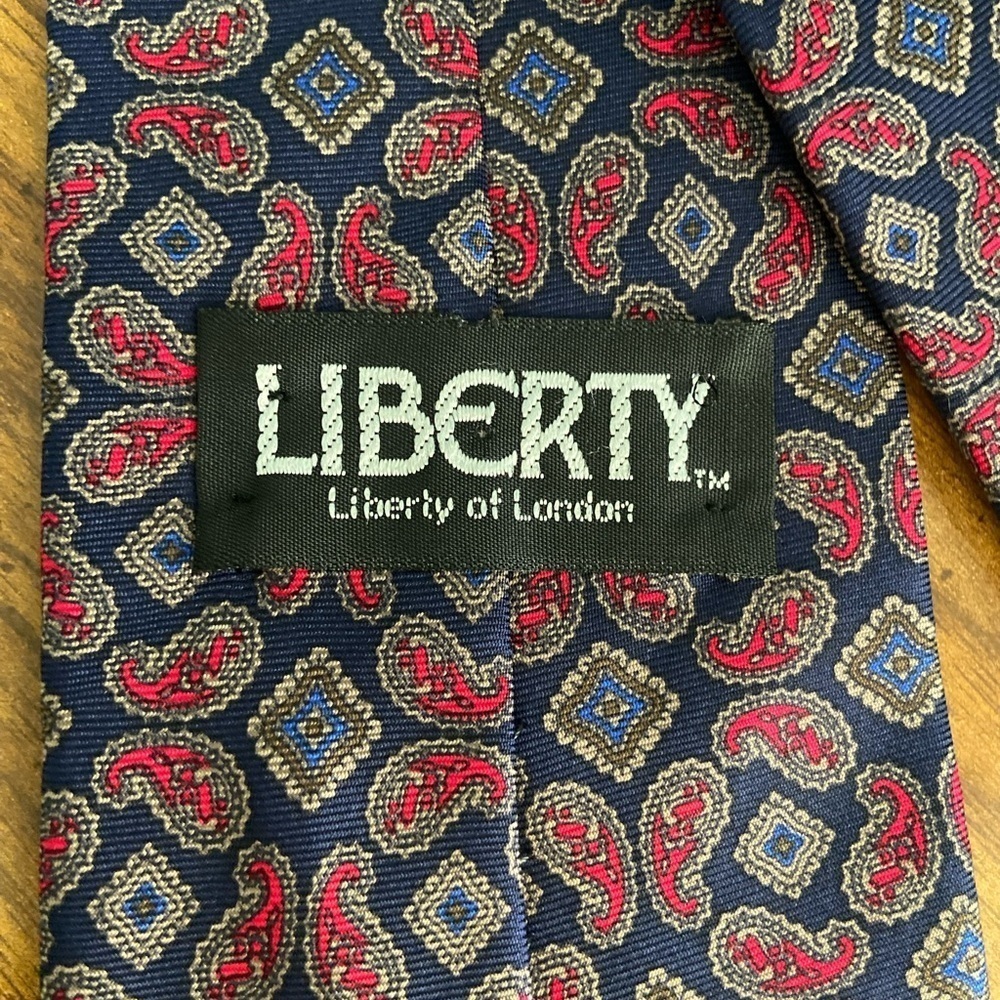 Vintage LIBERTY of LONDON Mens Tie USA Silk Tie Paisley - Picture 3 of 4